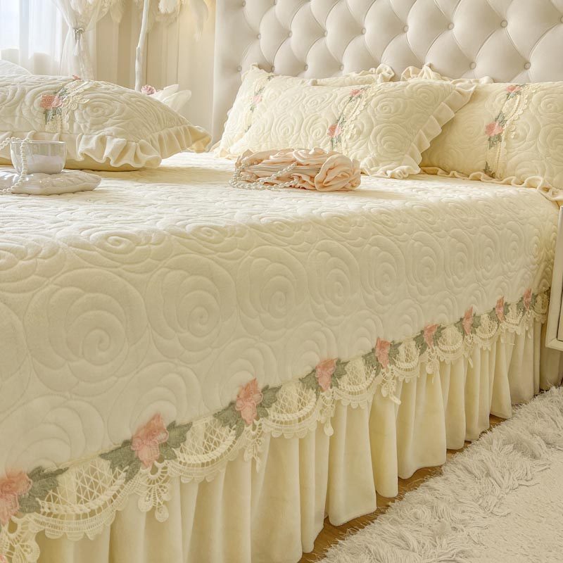 Winter Thickened Milk Velvet Lace Bed Cover Single Piece Three-Piece Set Quilted Cotton Solid Color Short Plush Lace Bed Skirt