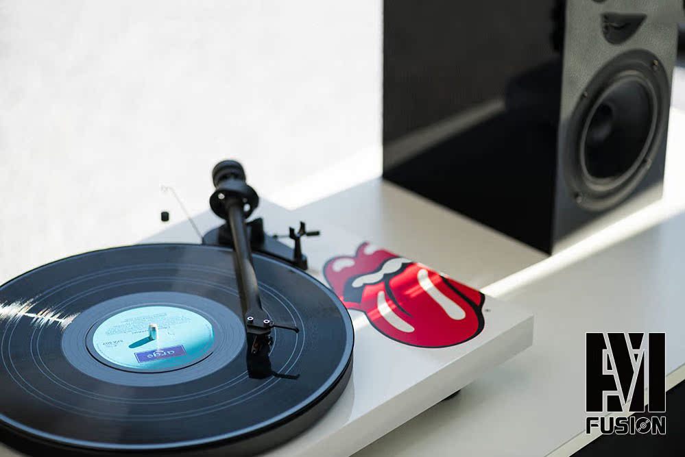 đầu đĩa than clearaudio concept	 Máy ghi âm Pro-Ject Essential III Cán đá 3 lõi đầu đĩa than audio technica