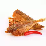 抓鱼的猫 Сяйу сушеные рыбы, небольшая рыба, экспортные повседневные закуски, рыба -аромат барбекю острые закуски