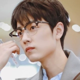 Очки, антирадиационный ноутбук, мобильный телефон