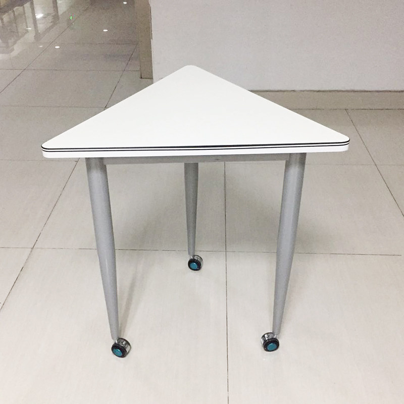 Students read the desk and chair training desk and office desk mobile to negotiate the inner classroom table hexagonal table