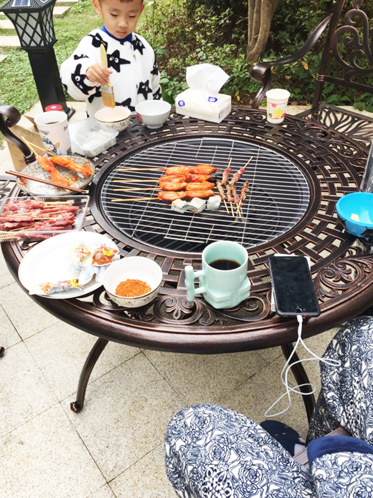 Outdoor barbecue tables and chairs balcony wrought iron furniture open-air picnic barbecue grill garden casual cast aluminum tables and chairs five-piece set