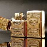 Играя в более легкие Zippo, настоящие наклейки с чистыми медь