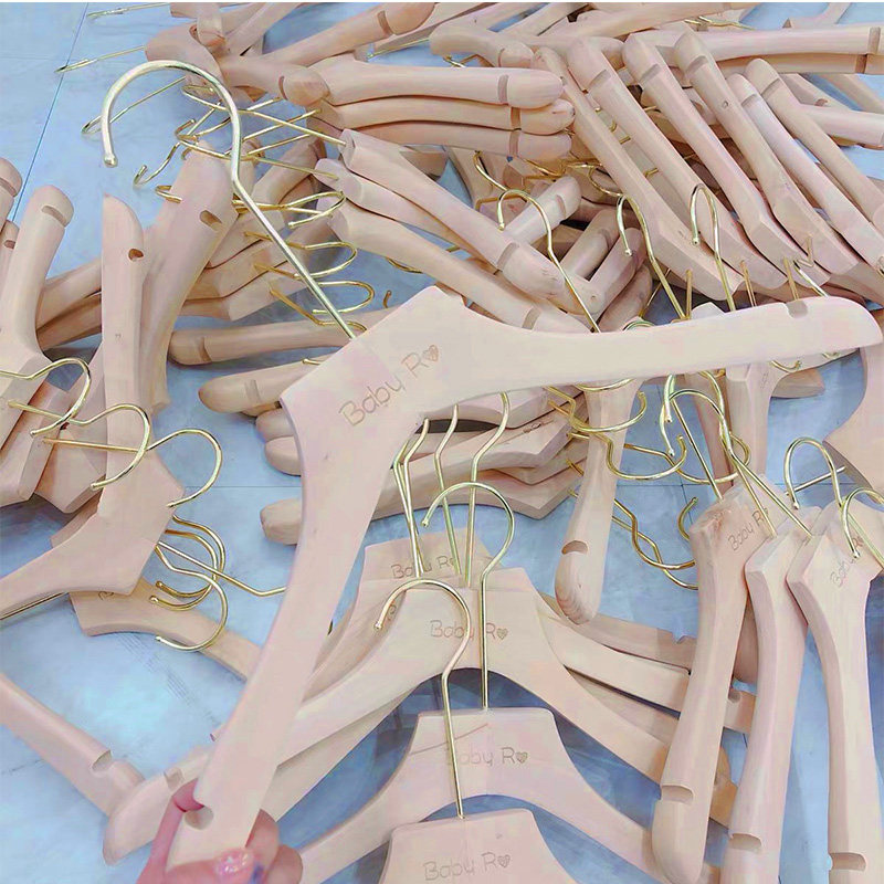 Clothing shop solid wooden clothes frame logo wood clothes store anti-slip wood clothes support lacquer frame customized logo