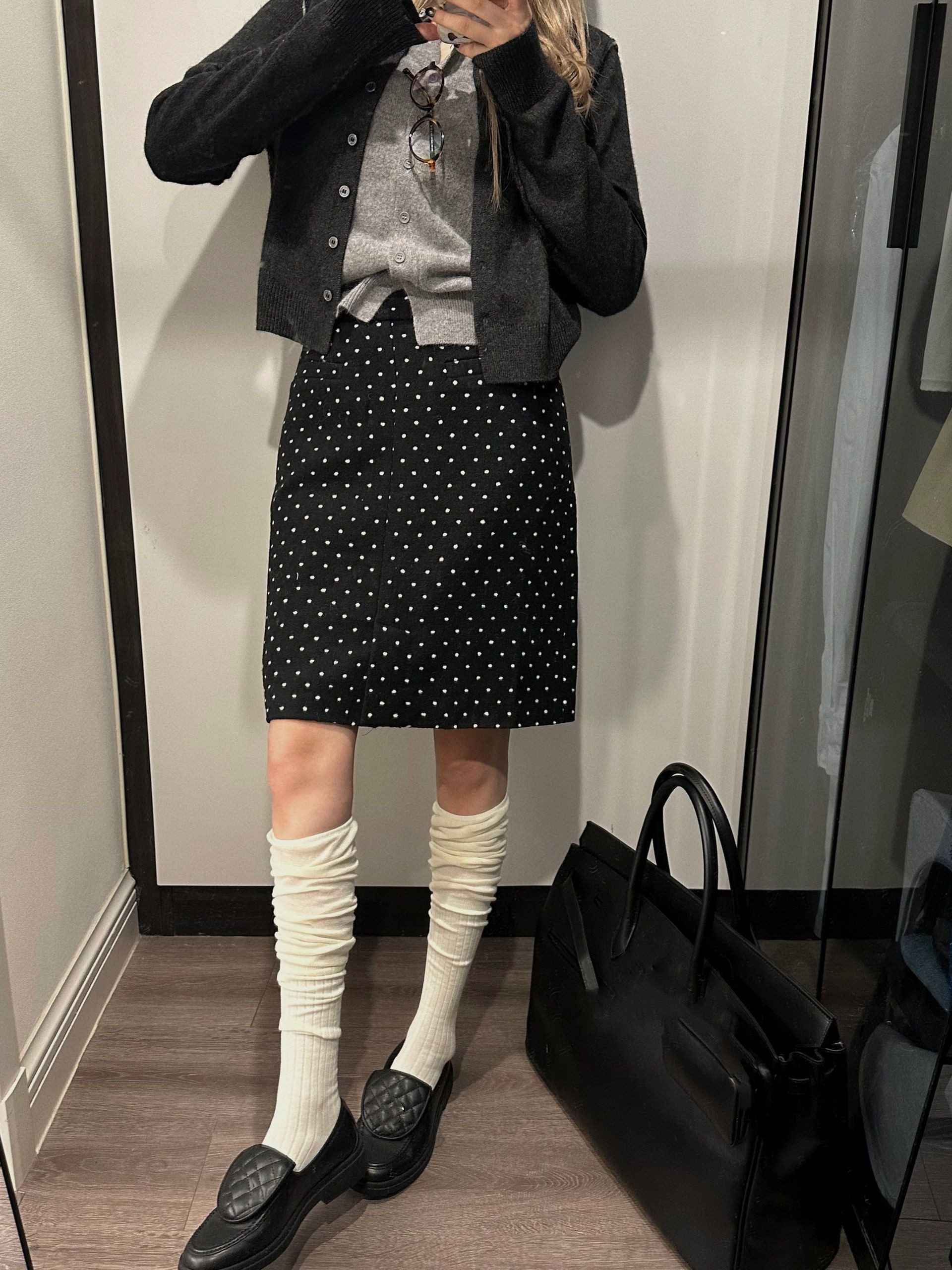 韩系波点半身裙女春季大码微胖mm黑色a字高腰包臀中裙斑点短裙子