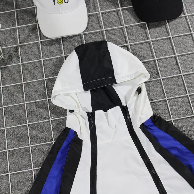 Ins super cháy trench coat nam giới và phụ nữ sinh viên hiphop kem chống nắng áo khoác màu phù hợp với hip hop tide thương hiệu áo khoác mỏng áo gió phản quang