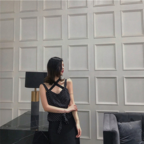 Walkindark] ins wind small black wave points chest front cross blouse detachable multi-wearing method chic worthy belt