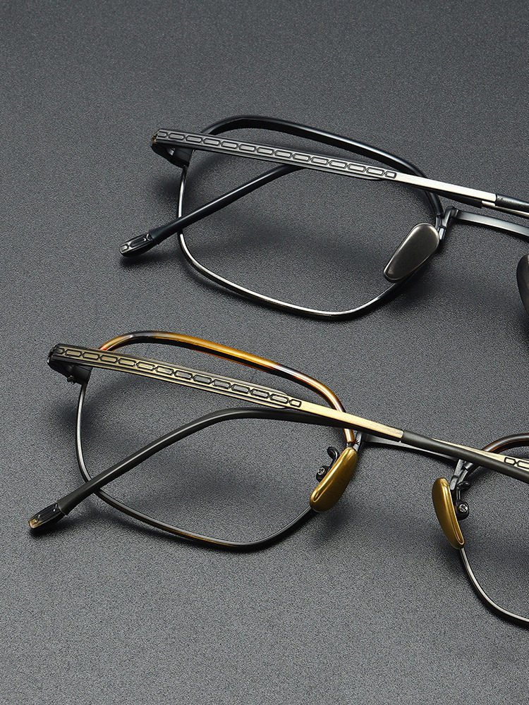 Pure titanium ultra-light glasses frame men's Korean version of the trend retro personality literary myopia glasses men anti-blue light anti-radiation
