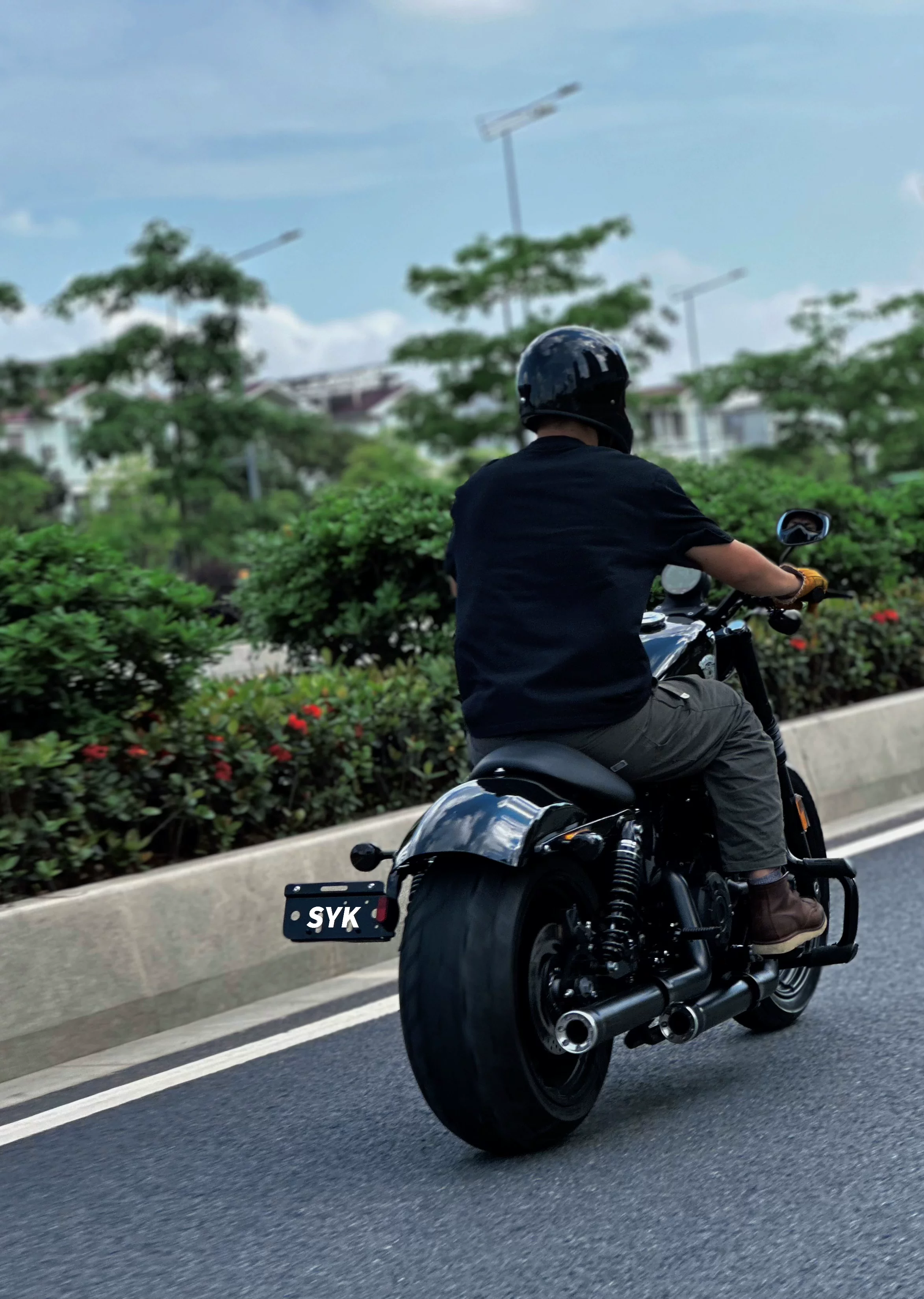 Мотонаклейка SYK X48 для Harley 800/883, ретро крузер, стиль широкая шина, чёрная