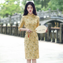 Mid-length cheongsam autumn 2021 new young girl retro slim seven-point sleeve modified version dress