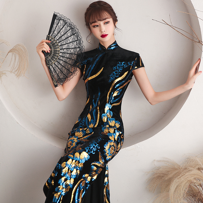 Long lightweight advanced cheongsam, retro elite dress, 2024 years, light style, high-quality style, bright catchy style Long lightweight advanced cheongsam, retro elite dress, 2024 years, light style, high-quality style, bright catchy style
