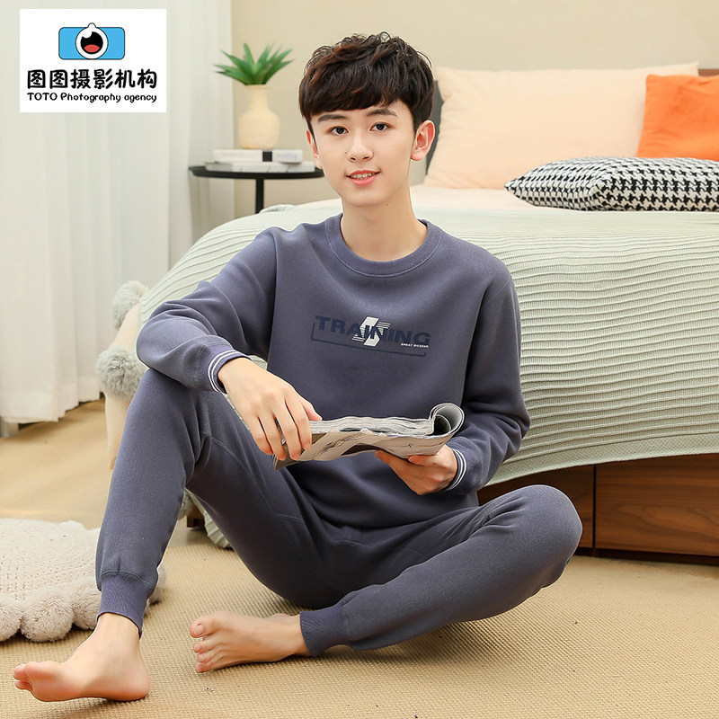 Teen models home dress shoot men's clothes warm clothes photography service network to take pajamas couples dress photo