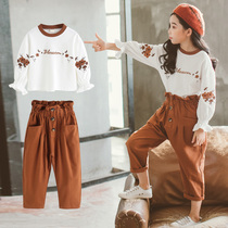 Girls spring suit 2021 new Korean version of fashionable childrens sweater foreign style in large childrens sports two-piece clothes