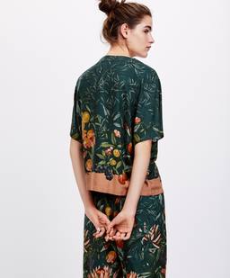 Oysho giảm giá mùa thu và mùa đông quan sot nam