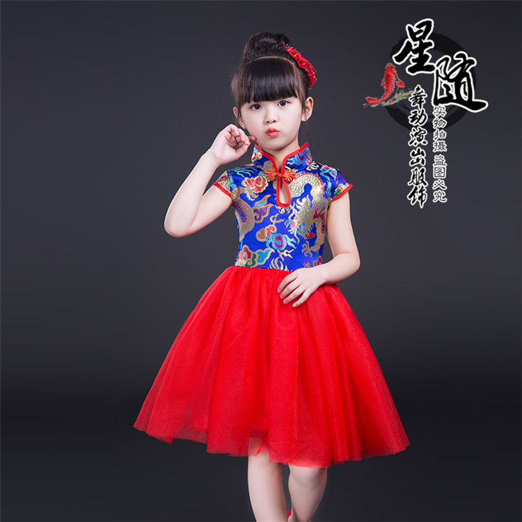 Lễ hội mùa xuân mới Buổi tối chàng trai và cô gái Trung Quốc hợp xướng trang phục hợp xướng quần áo trẻ con