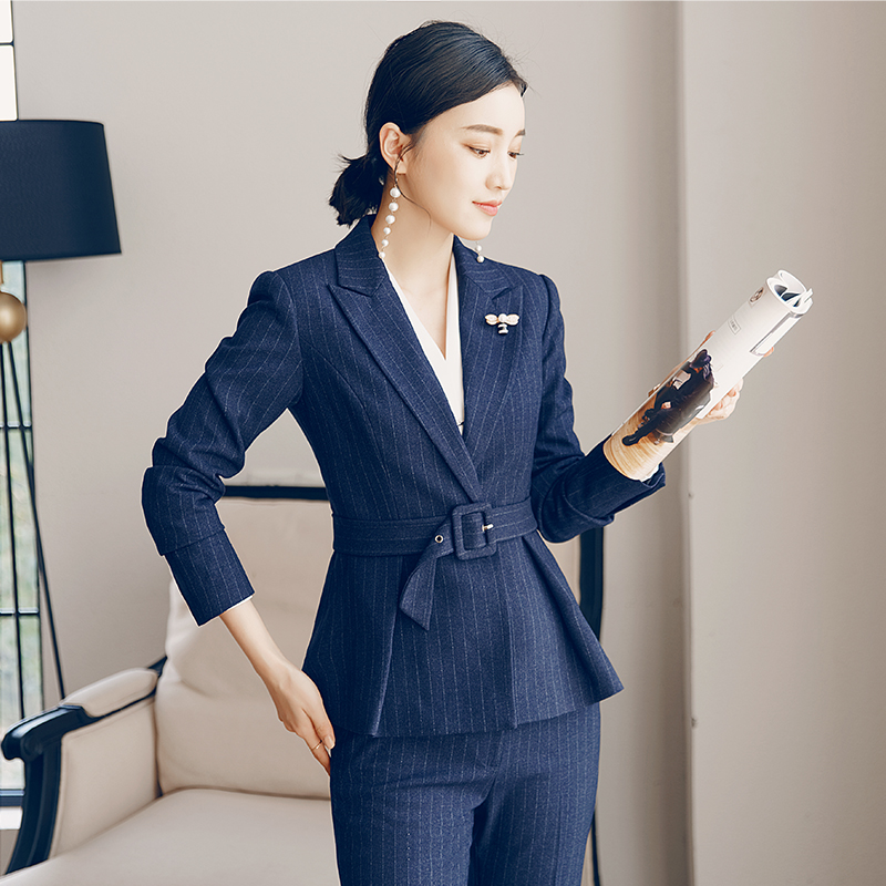 Tailleur femme - Ref 3242342 Image 1