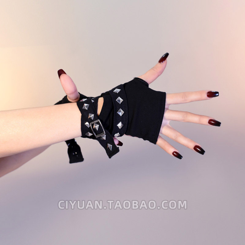 Harajuku Lolita Cyberpunk Gothic Wasteland Rivet Strap Short Wrist Gloves Subculture Accessories Harajuku Lolita Cyberpunk Gothic Wasteland Rivet Strap Short Wrist Gloves Subculture Accessories