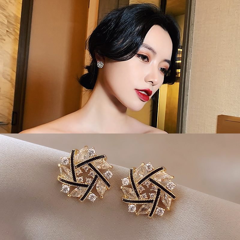 Irregular Cross Ear Pin Earrings Korea Temperament Net Red Ear Pendant Women Earrings s925 Silver Pin New Tide Ear Ornaments