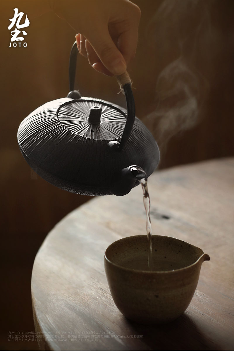 Japanese manual vintage cast iron teapot about nine soil wall uncoated girder type electric TaoLu boiled tea, the tea is special