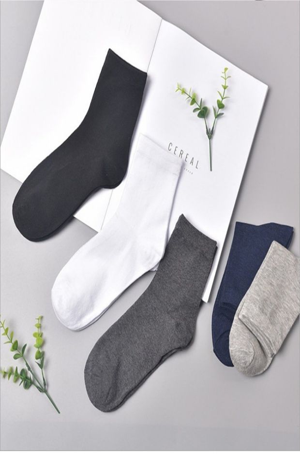 Vớ nam ống mùa thu và mùa đông khử mùi mồ hôi thể thao màu cotton tinh khiết vớ nam dài màu đen và trắng mùa mô hình bán buôn wz vớ adidas