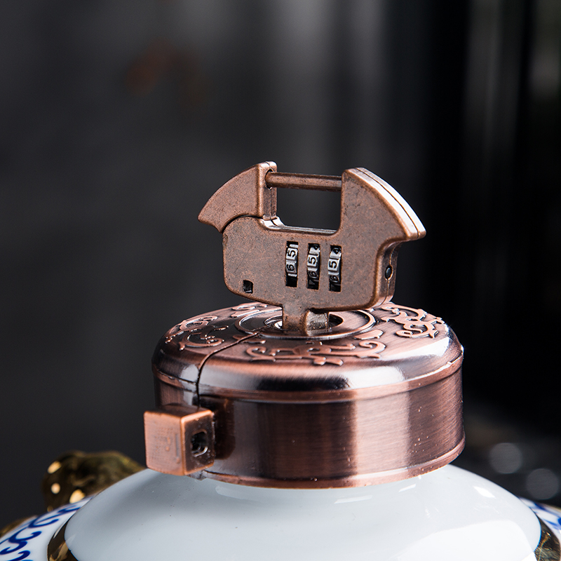 Wine jars 5 jins of jingdezhen ceramic household seal put gifts 18 k an empty bottle anaglyph gold hip Wine utensils