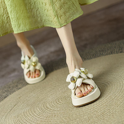 【 Clearance Price 68】 Design sense ~ Fashionable cross-tied flower-patterned flip-flops worn outside summer thick-soled one-shoulder slippers