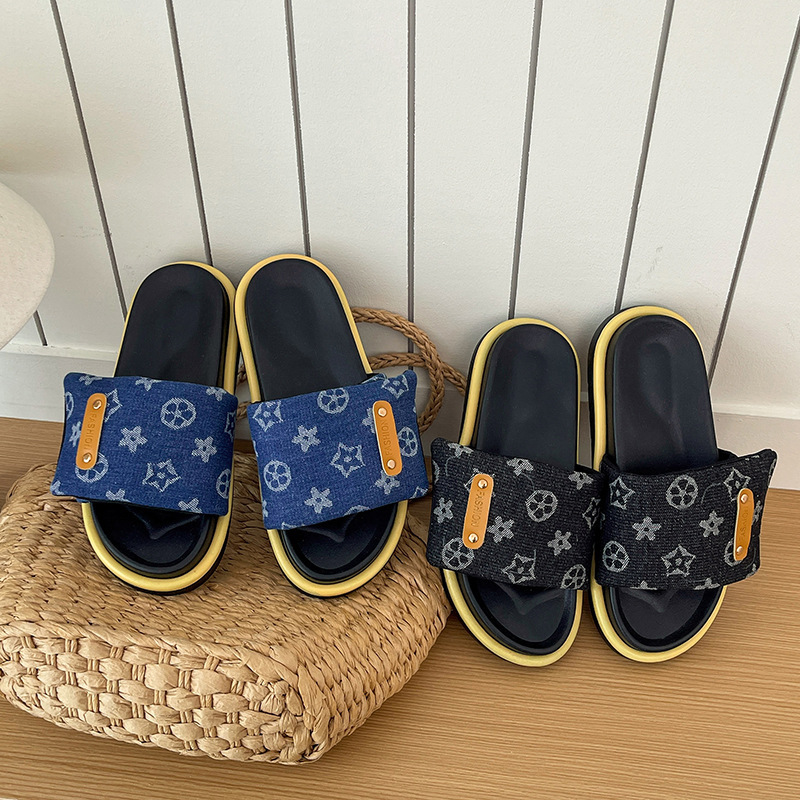 Couple's Thick-Soled Velcro Slippers for Men and Women, 2026 New Model, Fashionable Non-Slip Denim Versatile Slippers for Outdoor Wear