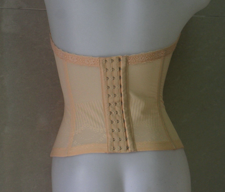 Corset luxueux en nylon - Ref 673398 Image 33