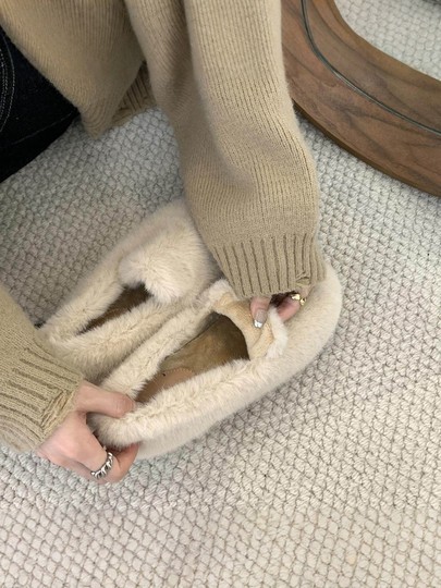 Trendy brand inner heightening thick-soled furry shoes Korean style retro plus velvet beanie shoes winter new outer wear round toe cotton shoes for women