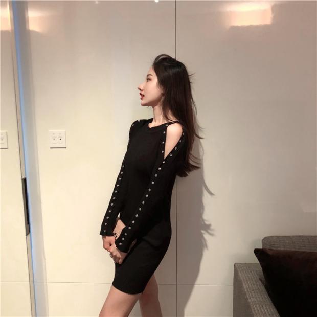 Liu Sansan chic đầu thu váy eo đen thon đáy quây đan túi đeo hông nữ D2034 váy nữ thắt nơ eo
