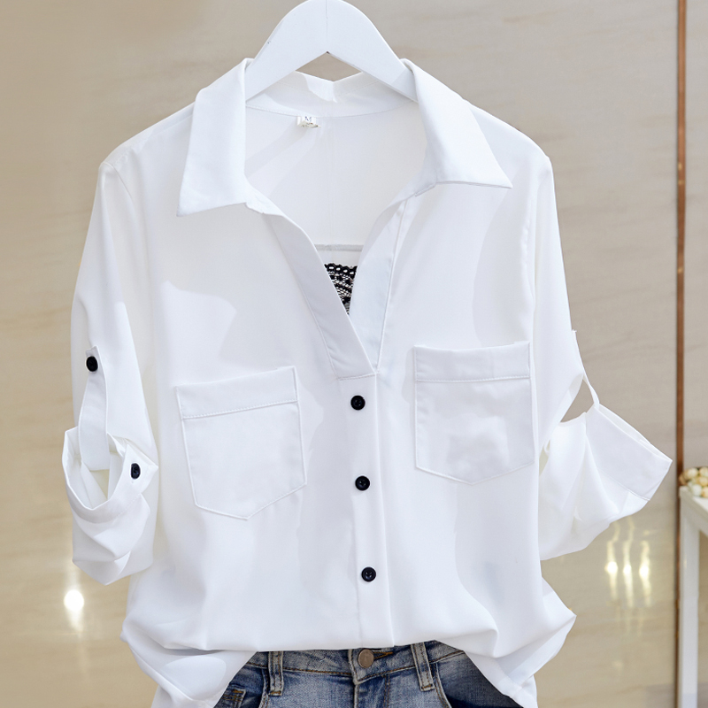 Spring and Autumn New Style Plus-Size Loose Slimming Shirt with Lace Splicing, White Shirt with a Sophisticated Design for Women