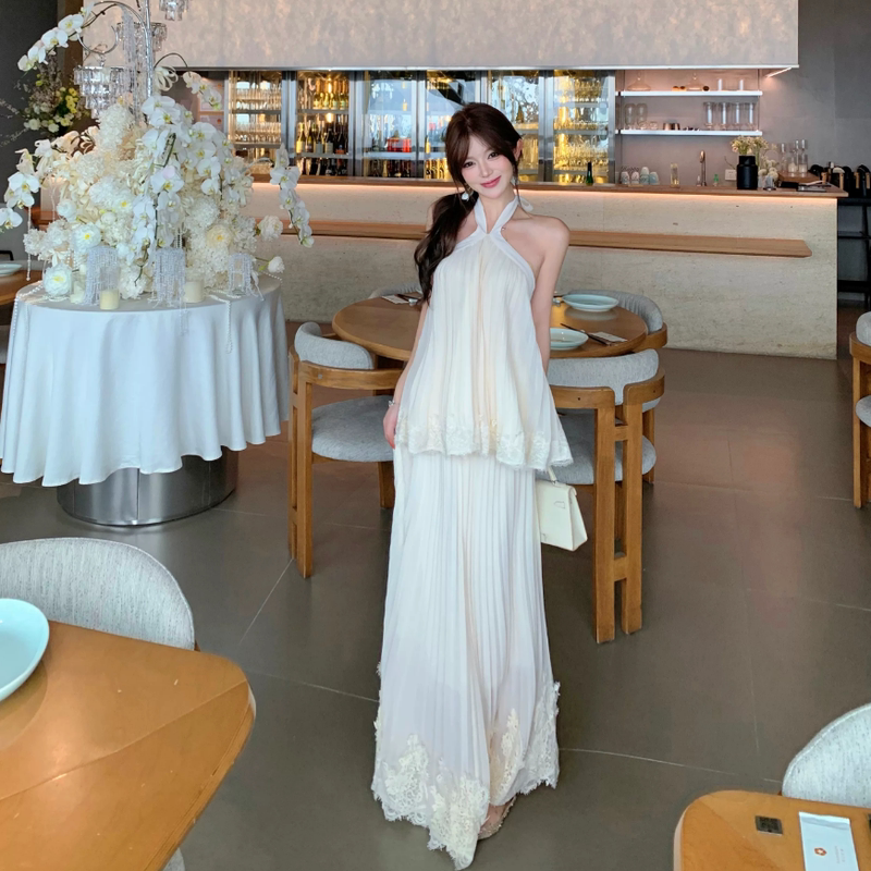 Vacation Outfit for Women, Rich Girl Style Birthday Dress, Heavy Lace Splicing Halter Top and Large Skirt Two-Piece Set Vacation Outfit for Women, Rich Girl Style Birthday Dress, Heavy Lace Splicing Halter Top and Large Skirt Two-Piece Set