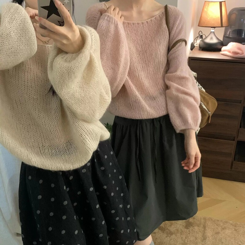 Korean Style Off-Shoulder Pullover Sweater for Women 2026 Early Autumn Lazy Soft Lantern Sleeve Thin Knit Top Gentle Blouse