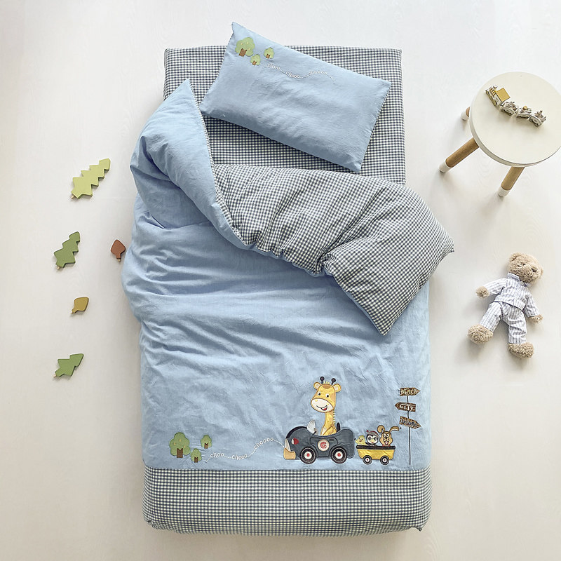 a Class A Wash Cotton Kindergarten Quad Kindergarten Square Kids six pieces of Children's Bed Kinder Kids 3 pieces