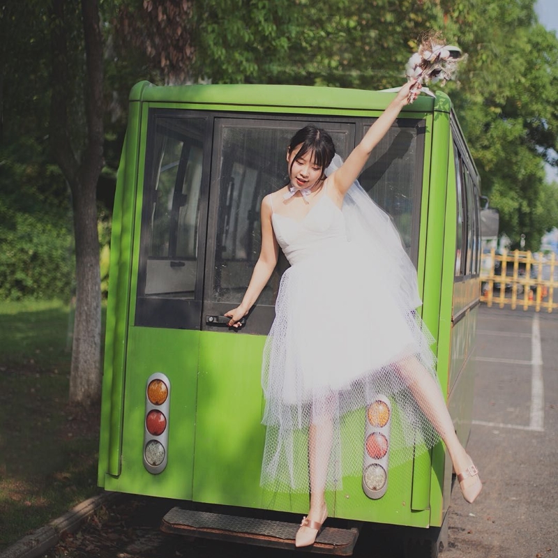 City Walking Beach Walking Portable Lightweight Wedding Dress