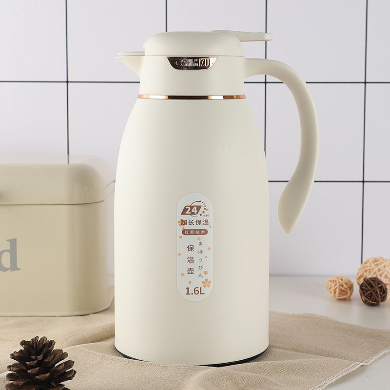 清水热水瓶 vs 家用保温热水瓶：哪个才是你宿舍的最佳拍档？