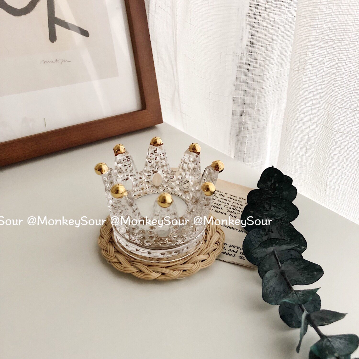 Inins style relief glass crown candlesticks Ornament Holding Disc Photo props Desktop Home Mini small rocking pieces