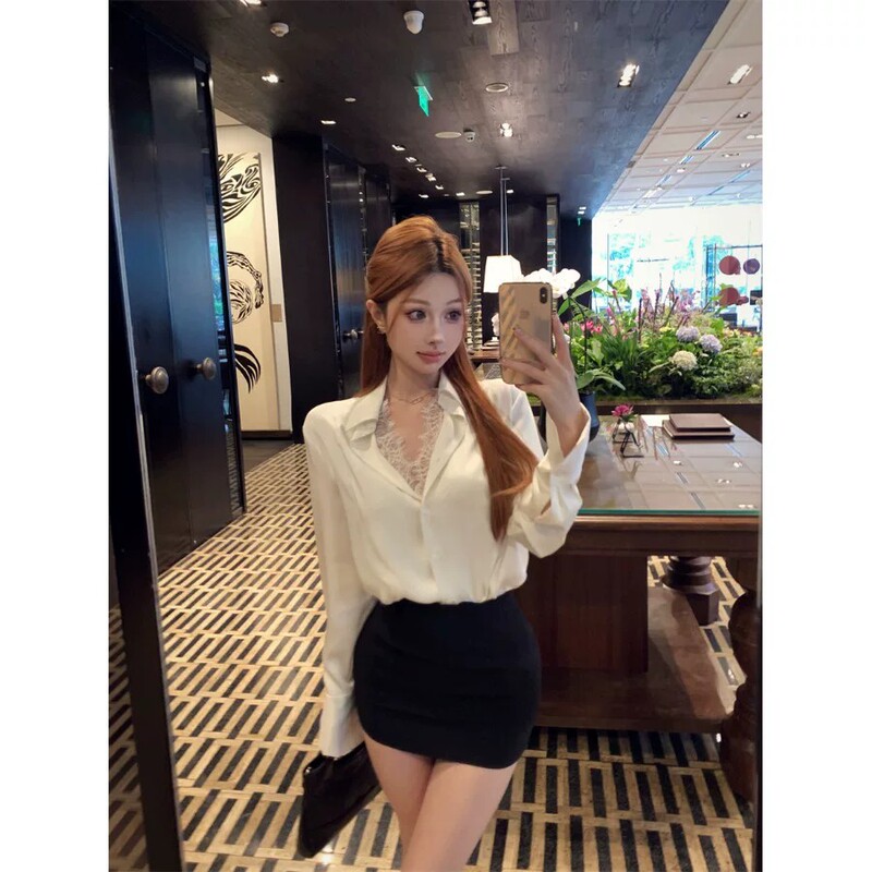 Lace Splicing White V-Neck Long-Sleeved Shirt for Women, Autumn Satin Slim-Fit Waist-Cinching Shirt with a Stylish Design and Elegant Top