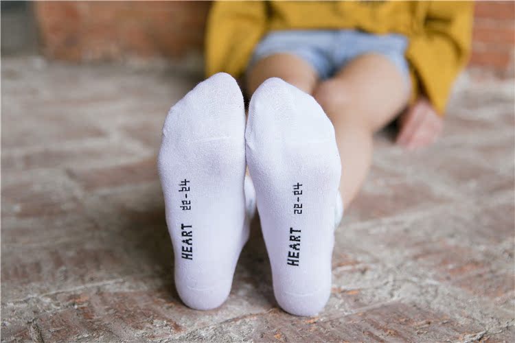 Bốn mùa vớ cotton của phụ nữ hoang dã dễ thương ống vớ thể thao Hàn Quốc phiên bản của dễ thương cao đẳng gió vớ ngắn cotton khử mùi