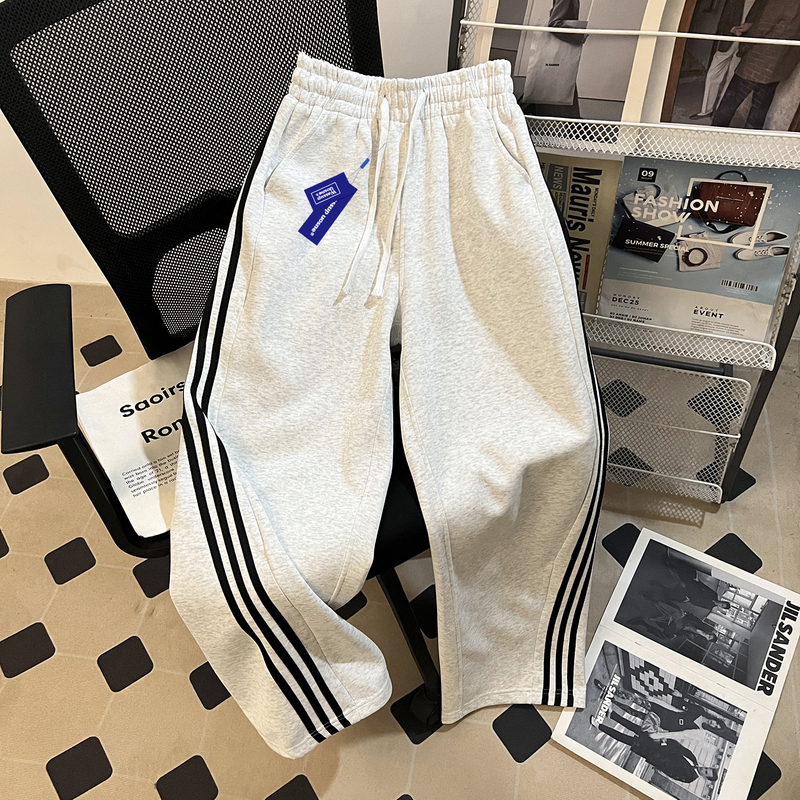 Wassup American-Style Three-Stripe Sweatpants for Men, Autumn Trendy Brand Wide-Leg Sports Pants, High-Street Versatile Straight-Leg Casual Pants Wassup American-Style Three-Stripe Sweatpants for Men, Autumn Trendy Brand Wide-Leg Sports Pants, High-Street Versatile Straight-Leg Casual Pants