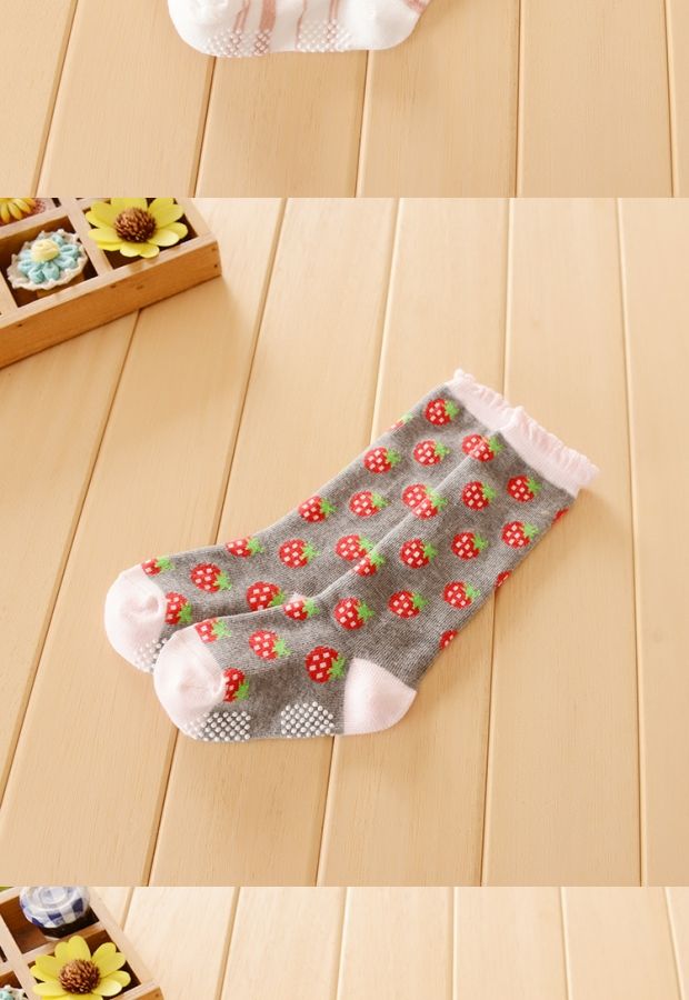 Trẻ em vớ cao, trẻ sơ sinh, vớ, nam và nữ, em bé, cotton, vớ chống trượt, mùa xuân, mùa thu và mùa đông, ba đôi shop bán đồ trẻ em