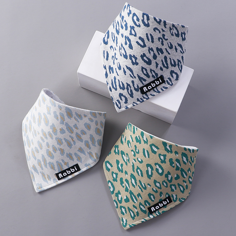 INS Baby saliva towel Han version of the baby Triangle Purse for young children Covered Wind Spat scarves up