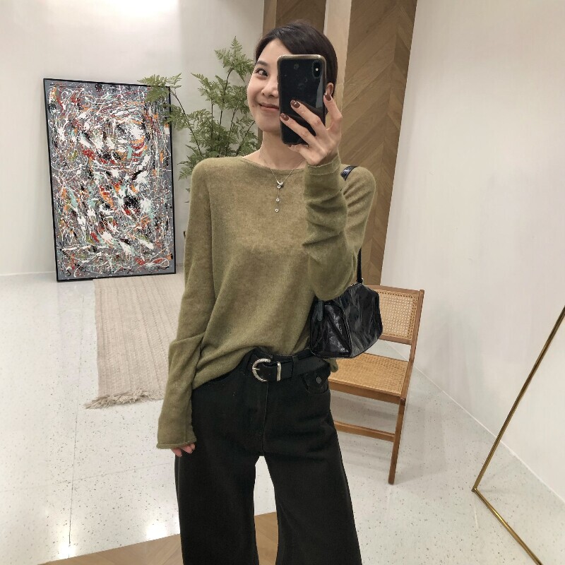 Soft Narrative, Soft and Delicate Temperament, Fashionable and Versatile, Casual 2026 Hot-Selling Sheep Wool Knitted Long-Sleeved Top