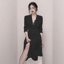 2019 spring and autumn new vintage niche temperament white lace-up heart machine shirt skirt V collar long sleeve slim dress