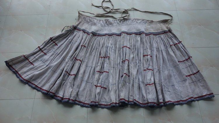 Xiangyin Pavilion Seeks bosom friend Miao skirt cotton linen waist 69cm high 59cm hem 300cm b-266