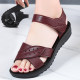 Mom sandals summer 2024 new flat heel soft sole middle-agedສະດວກສະບາຍ flat sole ຜູ້ສູງອາຍຸກາງຄົນແລະຜູ້ສູງອາຍຸເກີບຂອງແມ່ຍິງທີ່ບໍ່ເລື່ອນ