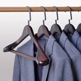 Вешалка из натурального дерева, нескользящий деревянный костюм