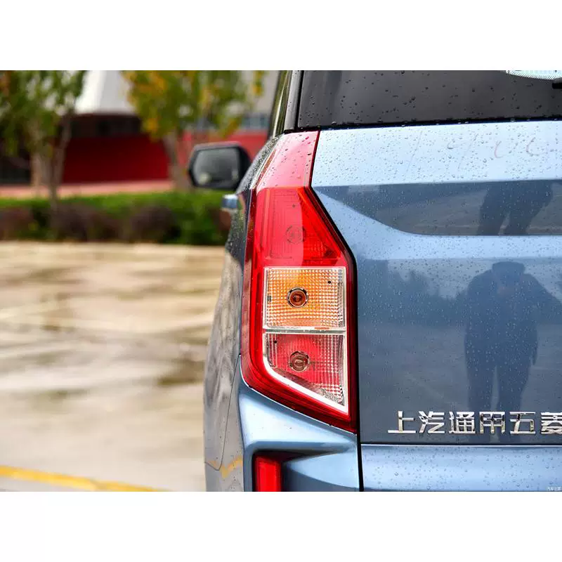 Suitable for Wuling Hongguang PLUS rear tail light assembly 19-20 Hongguang plus left and right tail light housing reversing brake light