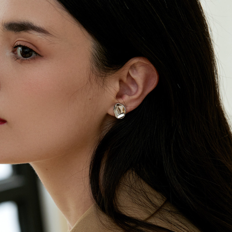 Pure Silver Gold Plated Design Sense and rugged wafer No pain without ear clip Ear Clip Women's Ear Needle Advanced Sensuo Style Mosquito Coil Dish Winter