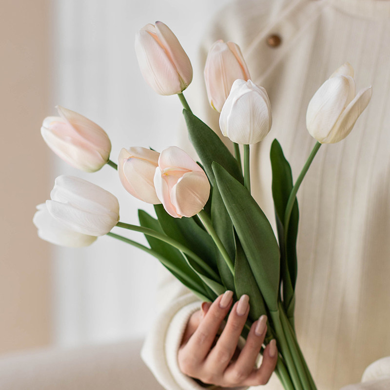 South Cross Star Method Tulip Emulation Flower Moisturizing Hand Fake Flower Pendulum with Wind Living Room Table Flower Decoration